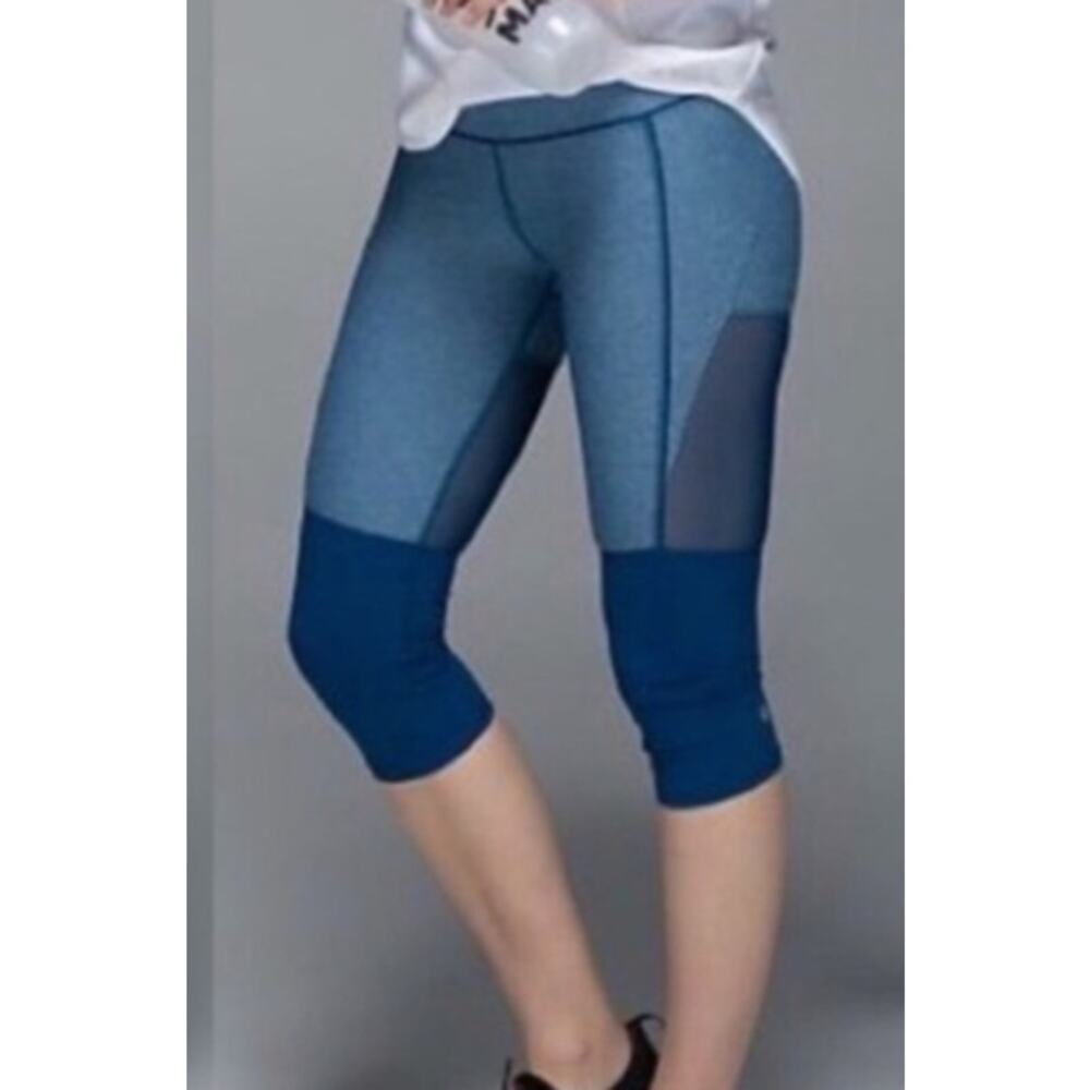 Lululemon Training Tough Crop Mesh Leggings Size 4 Blue